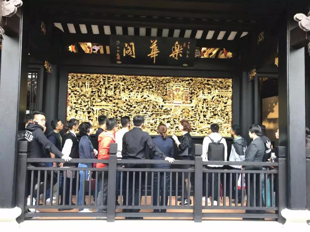 李黎员工带领大家参访永庆坊